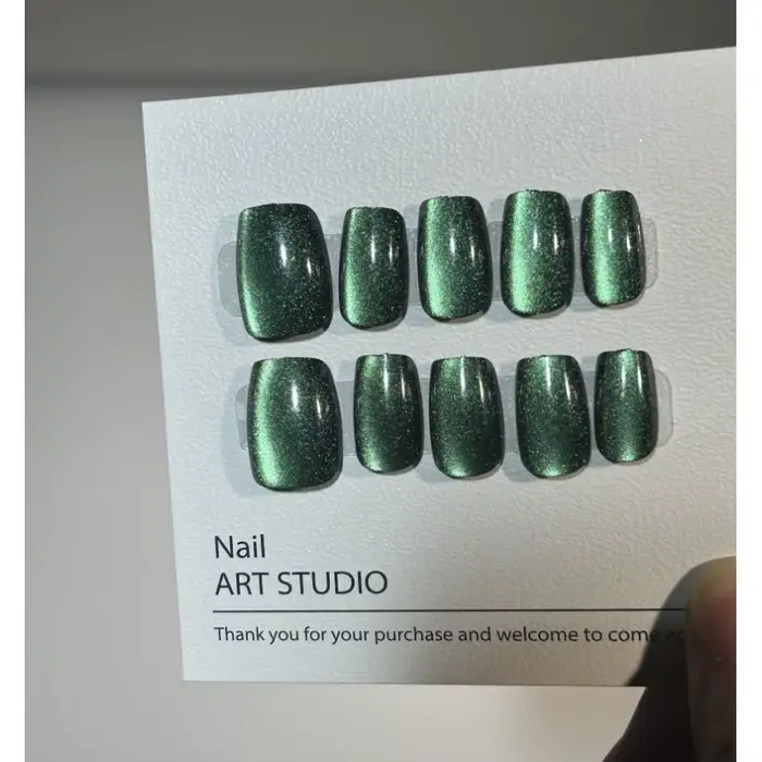 Femmes presse sur ongles faux