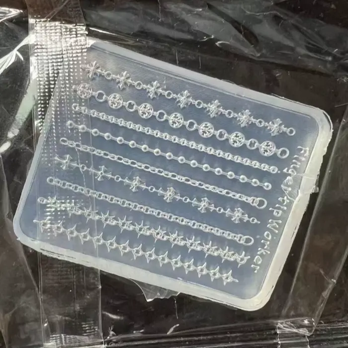 Moule à ongles en silicone haute transparence pour nail art gothique