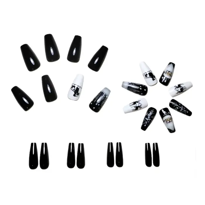 Faux ongles noirs du père noël