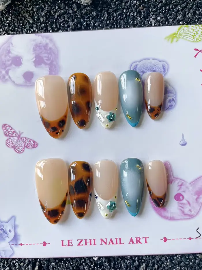 Faux ongles à presser 2026 French Long Almond Amber