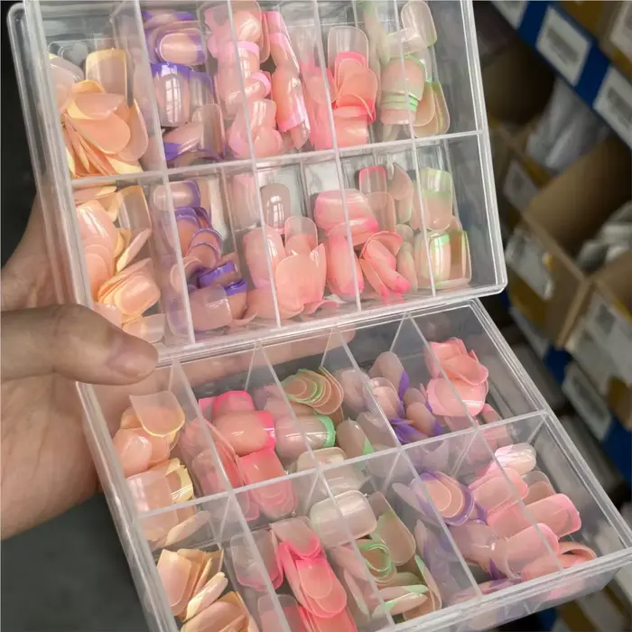 1 boîte couleur bonbon français court carré faux ongles rose/vert/violet couverture complète Macarons presse