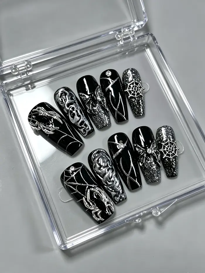10 faux ongles noirs à paillettes argentées dégradées