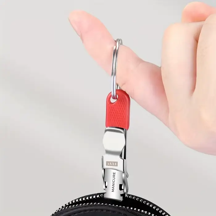 Mini coupe-ongles pliable et Portable en acier inoxydable, avec porte-clés, outil de pédicure pratiq