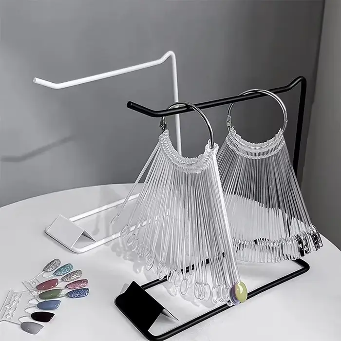 Nuancier d'échantillons de vernis à ongles