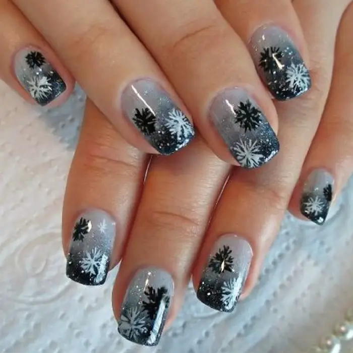 Améliorez votre coiffure des ongles 24 pièces de flocons de neige courts carrés brillants à paillett