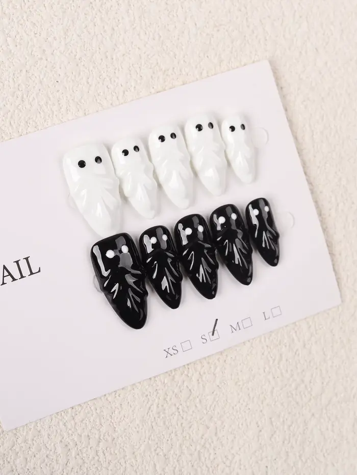 10 faux ongles faits à la main en forme d'amande