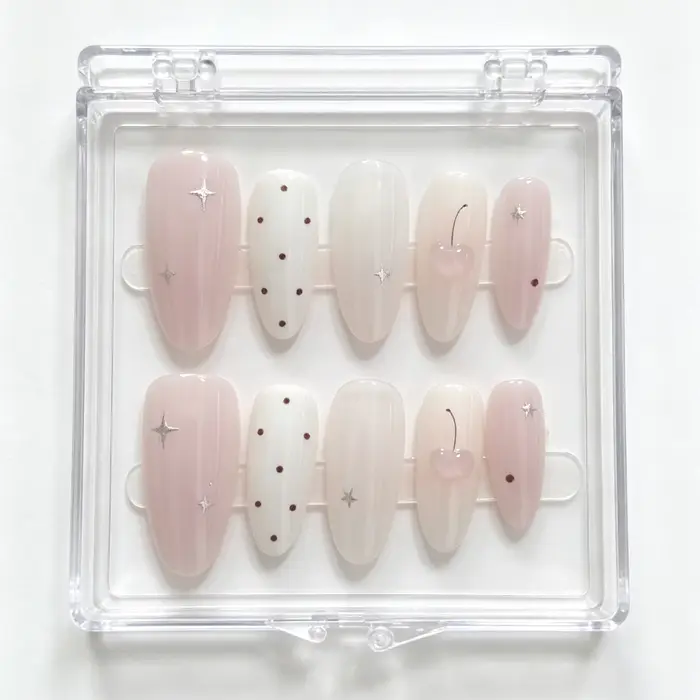 10 faux ongles en forme d'amande pressés à la main