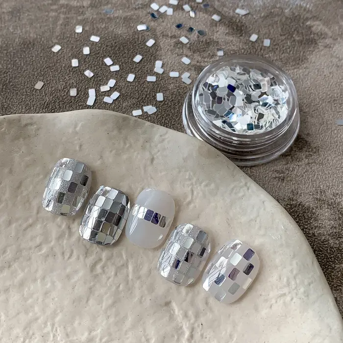 Accessoires pour Ongles à Paillettes Argentées Carrées en Boîte