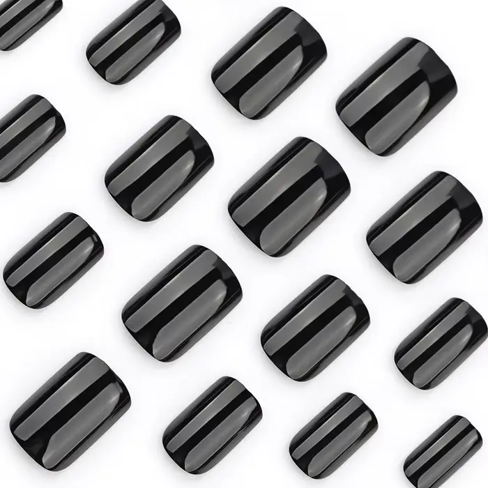 Faux ongles noirs brillants classiques