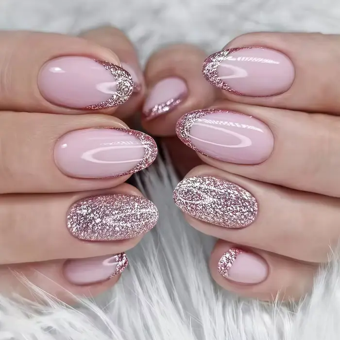 24 faux ongles élégants rose nude or rose pailleté, forme ovale courte, brillants, pour manucure fra