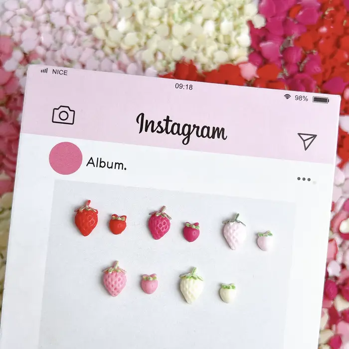 30PCS Simulated Cute Strawberry Nail Art Charms Creative Colorful Strawberry Resin Nail Decorations