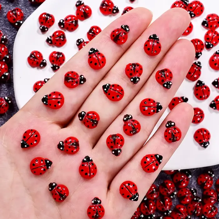 50 pièces mignon insecte coccinelle ongles breloques 3D résine coccinelles Nail Art strass 8*10mm ét