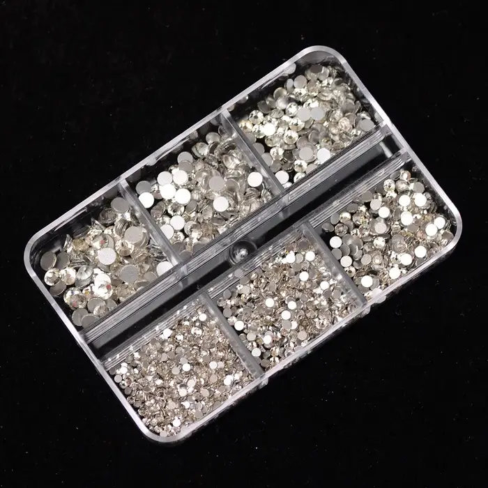 Breloques pour ongles en cristal coloré à dos plat