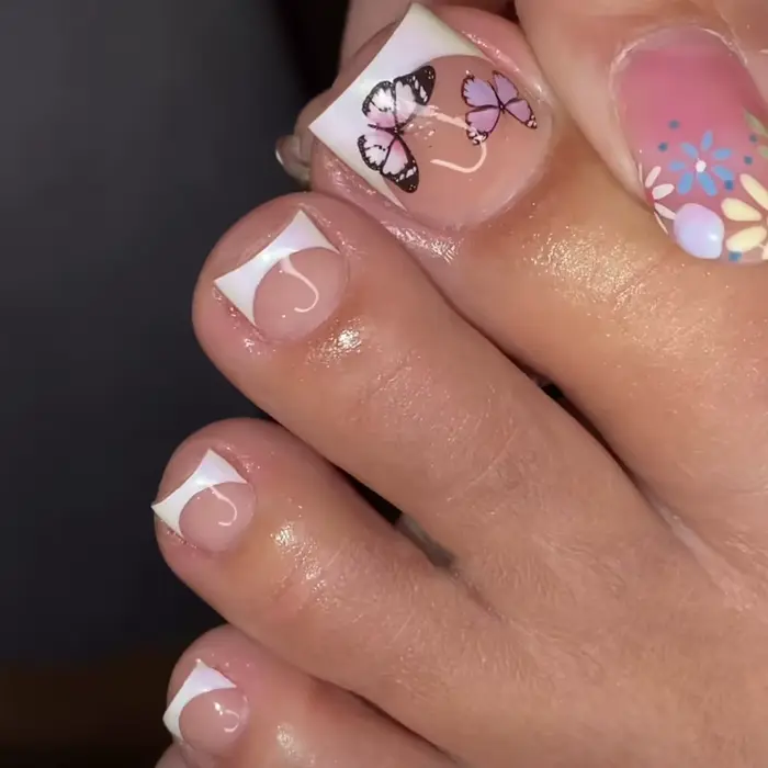 Nouvelles ongles artificiels à fleurs blanches avec feuille d'or