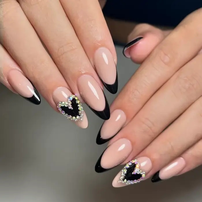 Conseils français noirs presse sur les ongles 3D blanc nœud papillon alliage étoiles modèles faux on