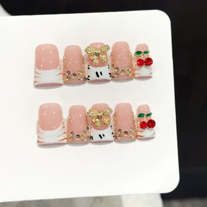 10 faux ongles faits à la main en forme de canard, doux et flatteurs, adaptés aux festivals, aux fêt