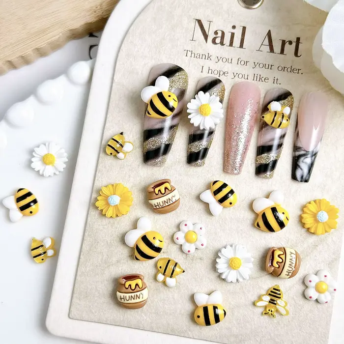 50 pièces 3D dessin animé mignon jaune abeille Nail Art breloques créatif potelé miel peut tournesol