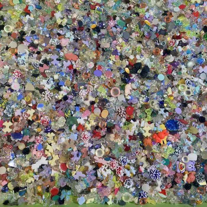 Décorations en résine pour Nail Art, 500 à 600 pièces, mélange de formes, breloques pour ongles, fou