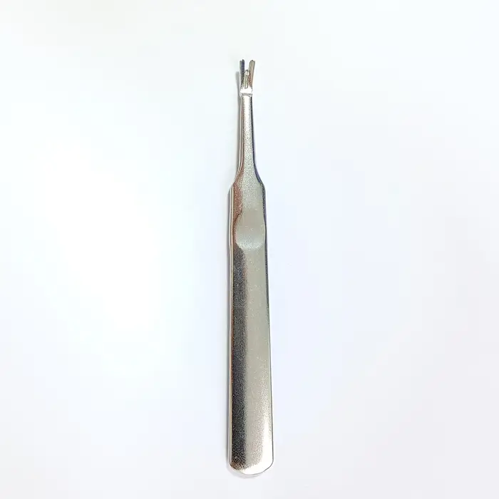 Nettoyeur de cuticules professionnel en acier inoxydable argenté