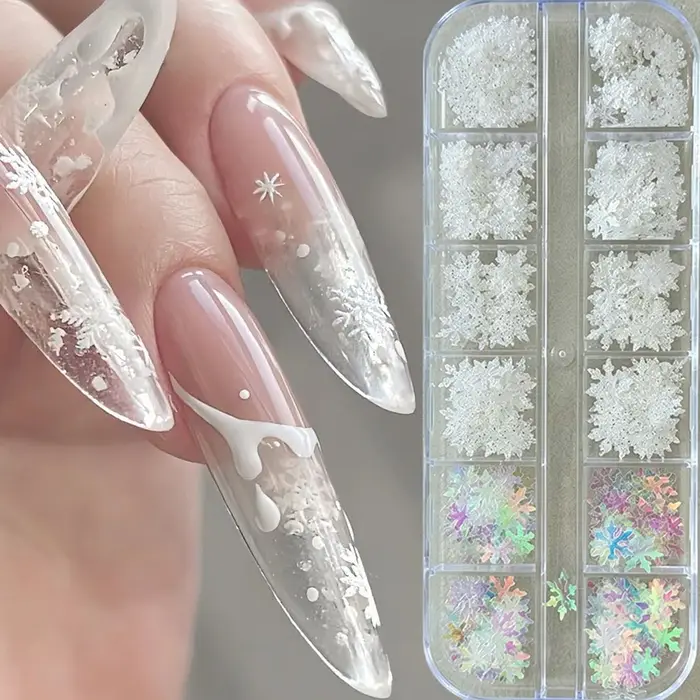 12 grilles de paillettes et décorations pour ongles en forme de flocons de neige variés, avec des tranches de paillettes blanches et des flocons de neige d'hiver, pour la décoration DIY des ongles de