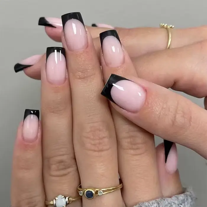 Faux ongles français colorés de printemps