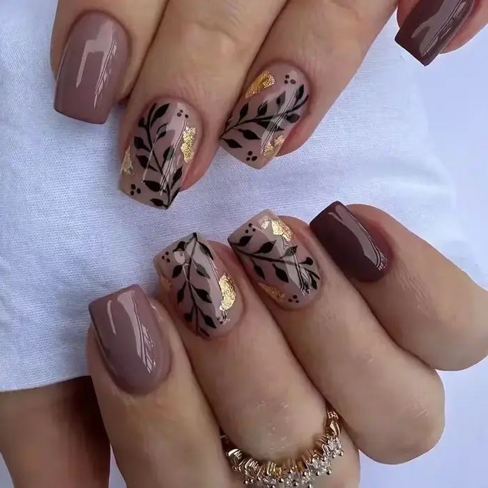 Faux ongles carrés courts en forme de fleur ambre