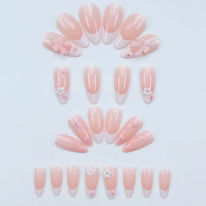 ARTAUG 96 pièces faux ongles français pressés en amande avec des motifs de perles et de fleurs d'arc 3d