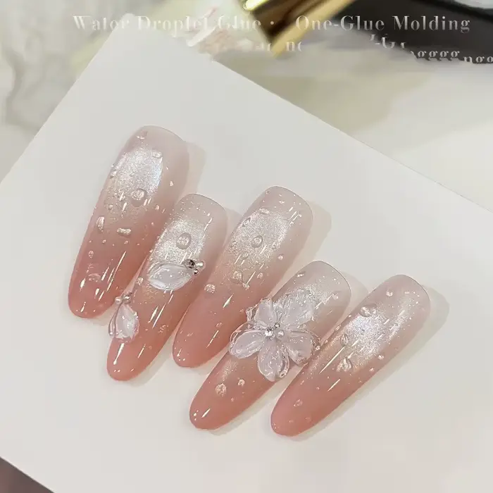 Gel à ongles auto-formant effet goutte d'eau