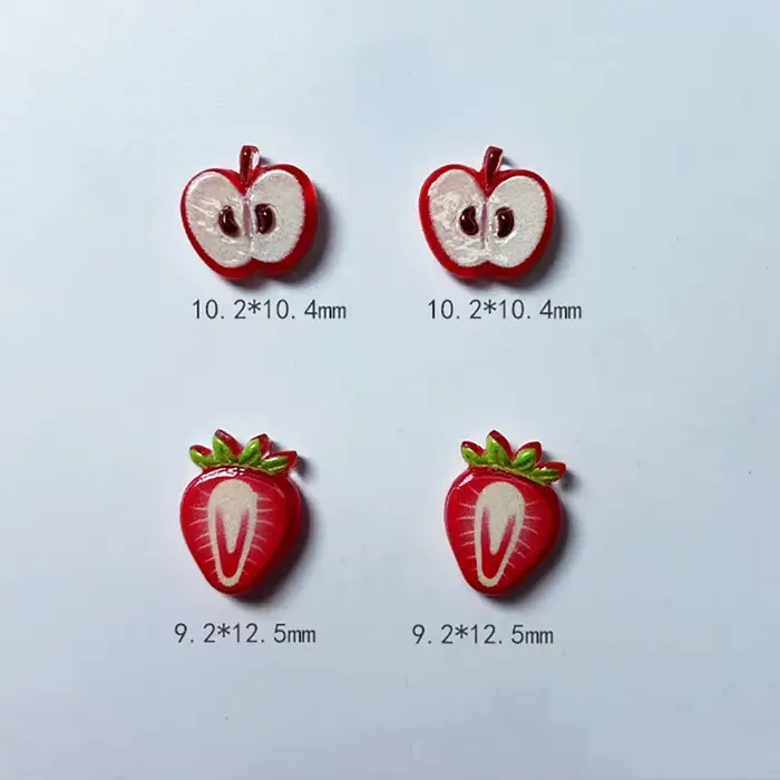 Momme ou Berry- Kiyomi coupe fruits rouges accessoire pour ongles Kawaii dessin animé pomme fraise résine décors