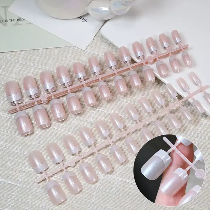 Faux ongles à tête carrée nacrée Simple