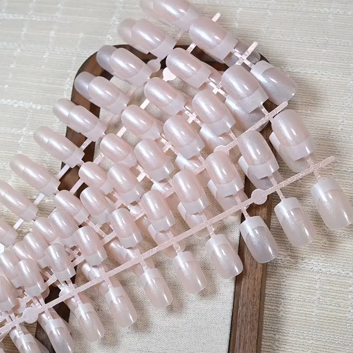 Faux ongles à tête carrée nacrée Simple