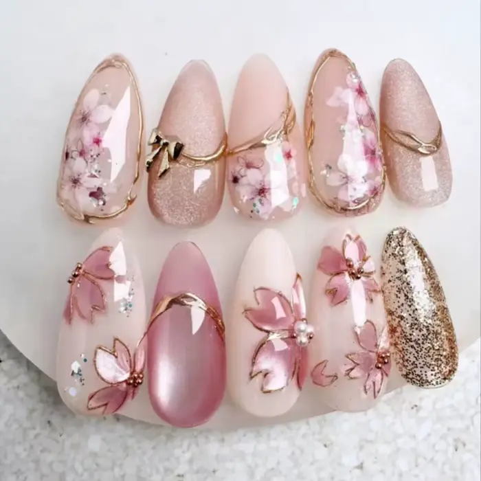 24 faux ongles à presser