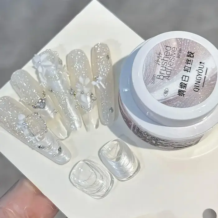 Gel extensible blanc soyeux pour ongles