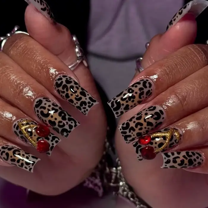 24 pièces/ensemble Faux ongles à presser longs à imprimé léopard français, style rétro, pointes arti