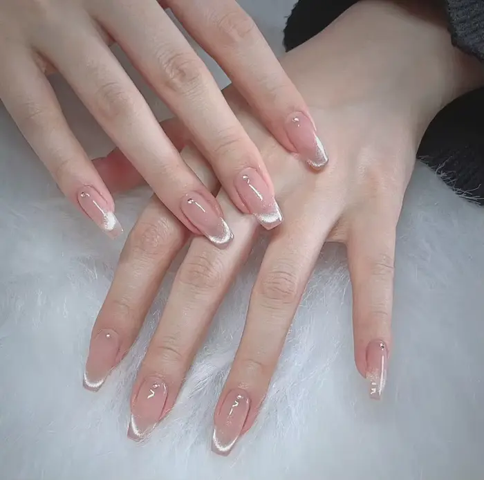Faux ongles yeux de chat rose