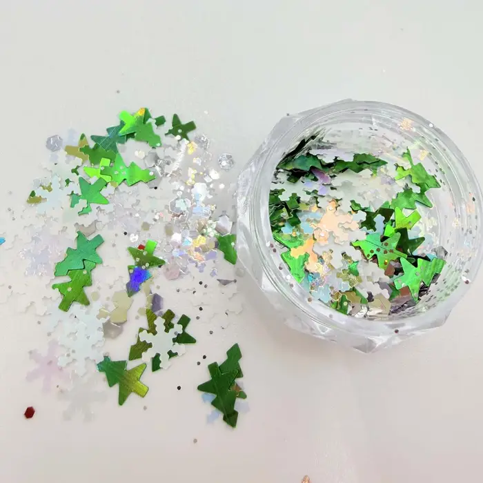 Décorations de Noël pour ongles : paillettes scintillantes, breloques, flocons de neige, étoiles, arbres, confettis, paillettes holographiques, flocons pour décoration d'ongles de Noël.