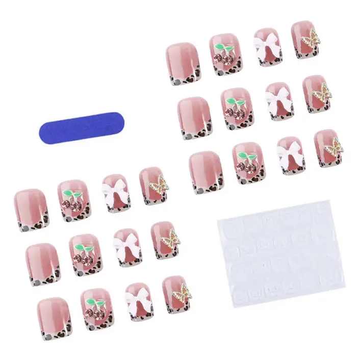 24 faux ongles courts carrés imprimé léopard