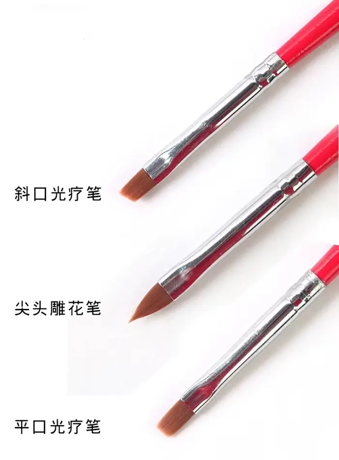 Brosse à ongles noire + rouge