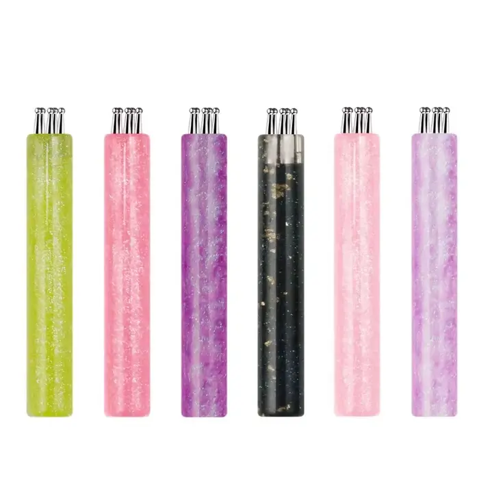 Brosse à ongles en acrylique avec poignée ciel étoilé |   Poils en acier inoxydable, essentiels pour
