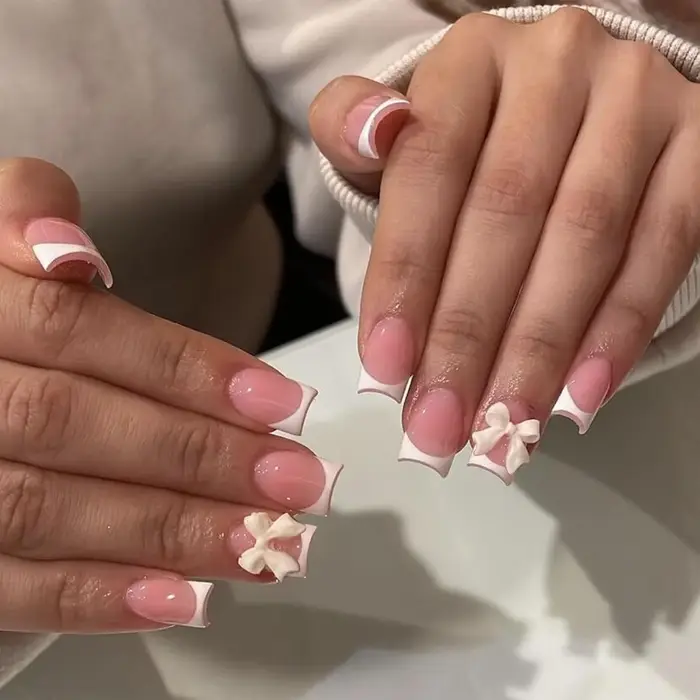 Faux ongles en forme de cercueil